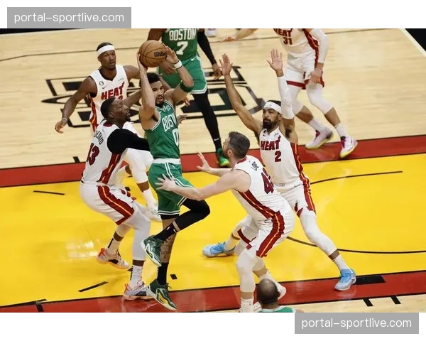 深度报道:“无限换防”体系的演进与当前NBA进攻战术对其的破解尝试 深度报道:“无限换防”体系的演进与当前NBA进攻战术对其的破解尝试