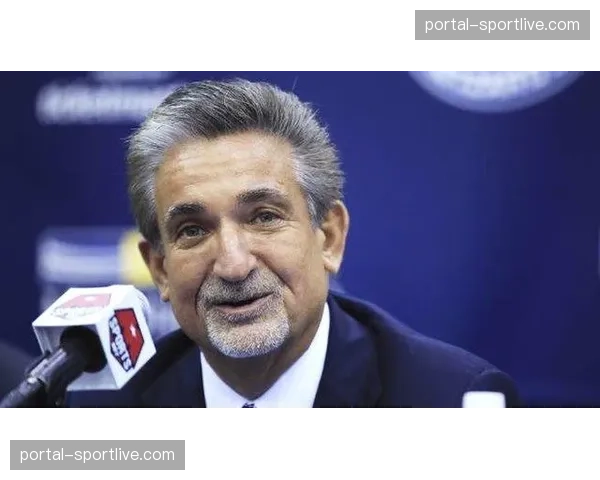 NFL式硬工资帽呼声再起，亚当·萧华暗示2027年劳资谈判将重塑球队支出结构